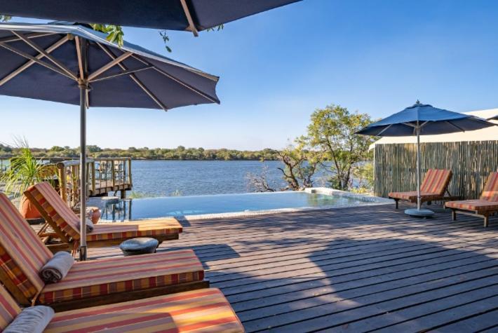 Отель Jackalberry Chobe Касане Экстерьер фото