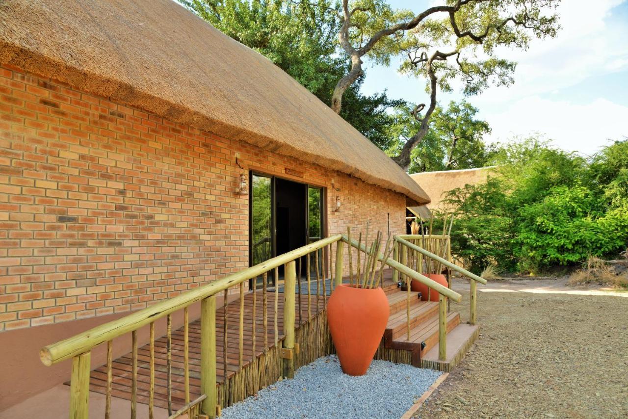 Отель Jackalberry Chobe Касане Экстерьер фото